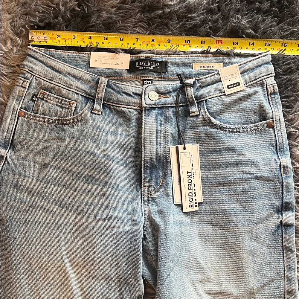 Judy Blue Straight Leg Jeans - Picture 4 of 11